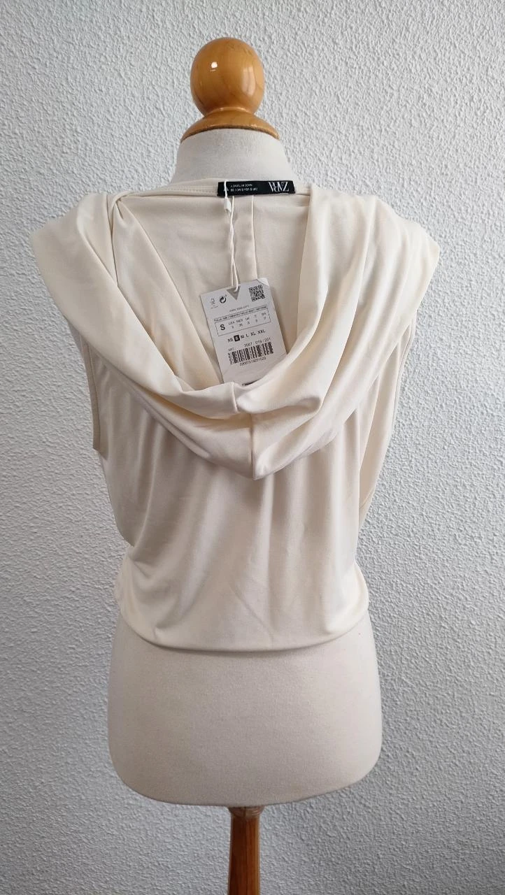 Camiseta cruzada Zara